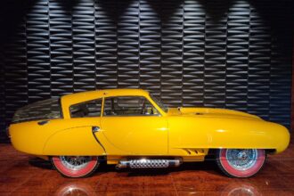 Pegaso Z-102 Cúpula galben văzut din lateral la Muzeul Louwman